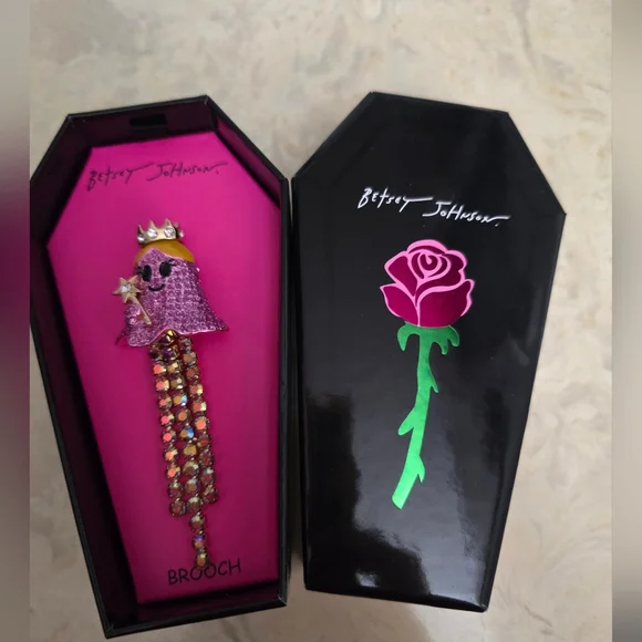 Betsey Johnson Pink Princess Ghost Brooch! NIB! - Picture 2 of 11